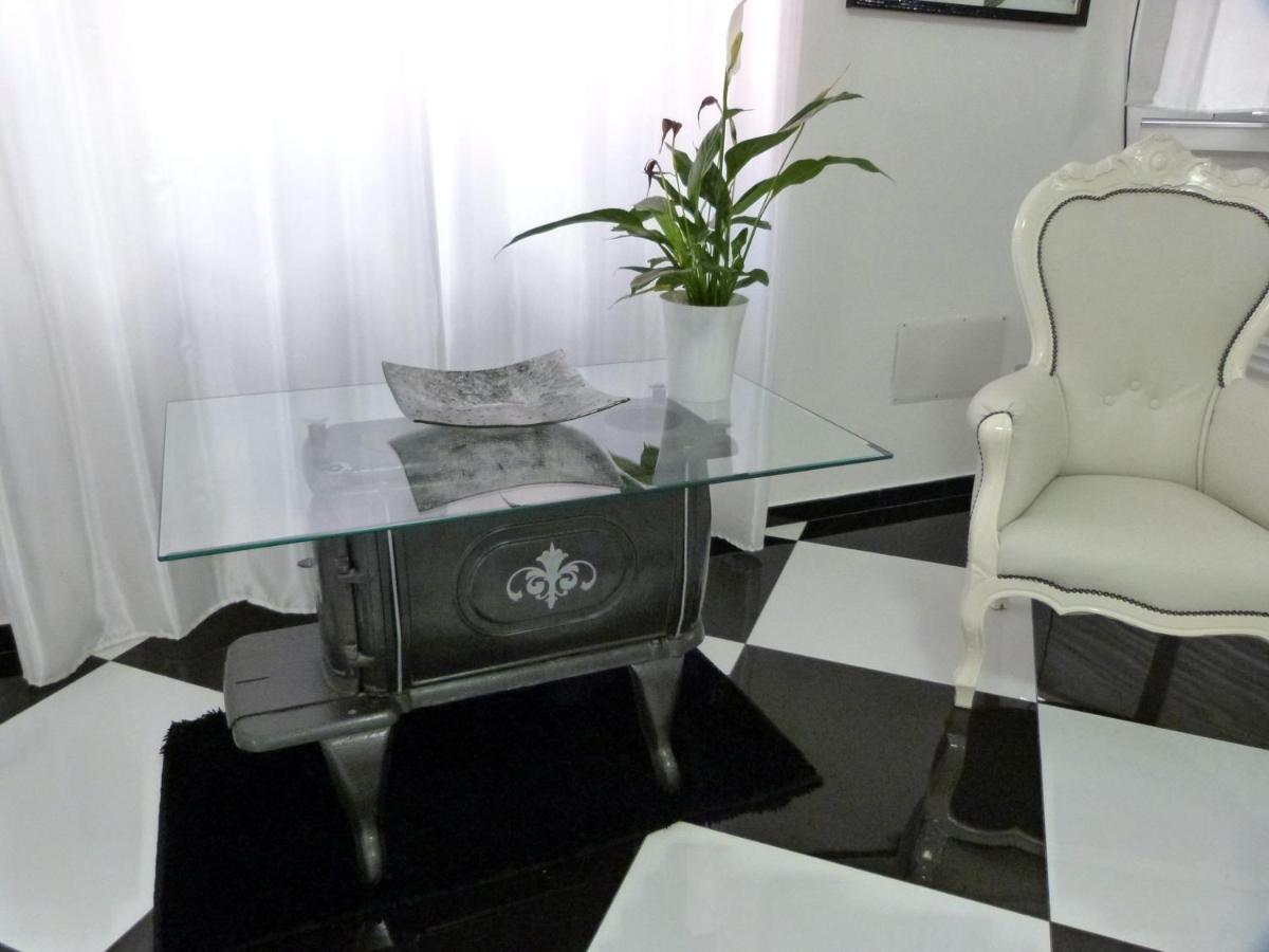 Clelia'S Boutique Rooms & Suites Λα Μανταλένα Εξωτερικό φωτογραφία